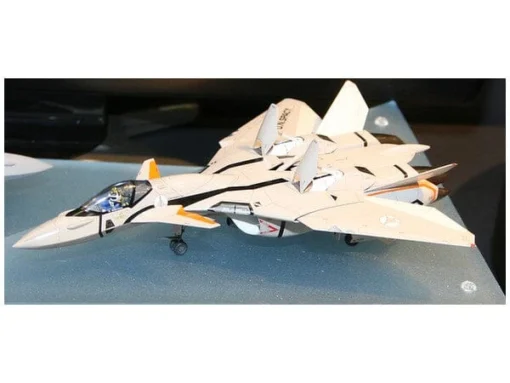 Macross Plus VF-11B Thunderbolt 1/72 Scale Model Kit -Model Figures Store hsg65722 1485108187